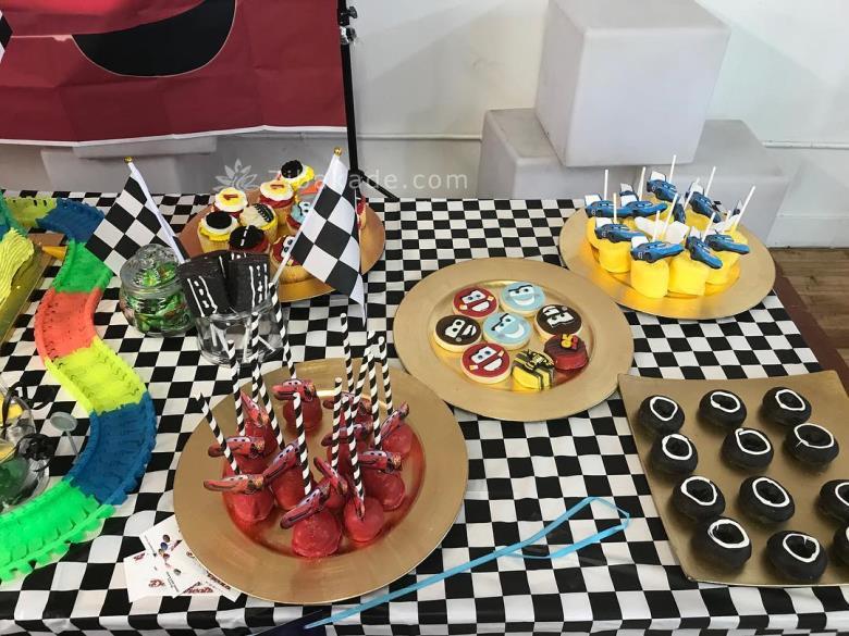 تم تولد ماشین ها - Cars